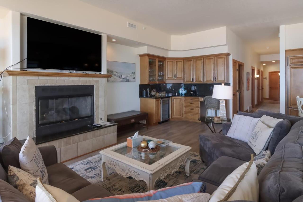 טראוורס סיטי Sugar Beach Villa 1012 Luxury Waterfront Condo מראה חיצוני תמונה