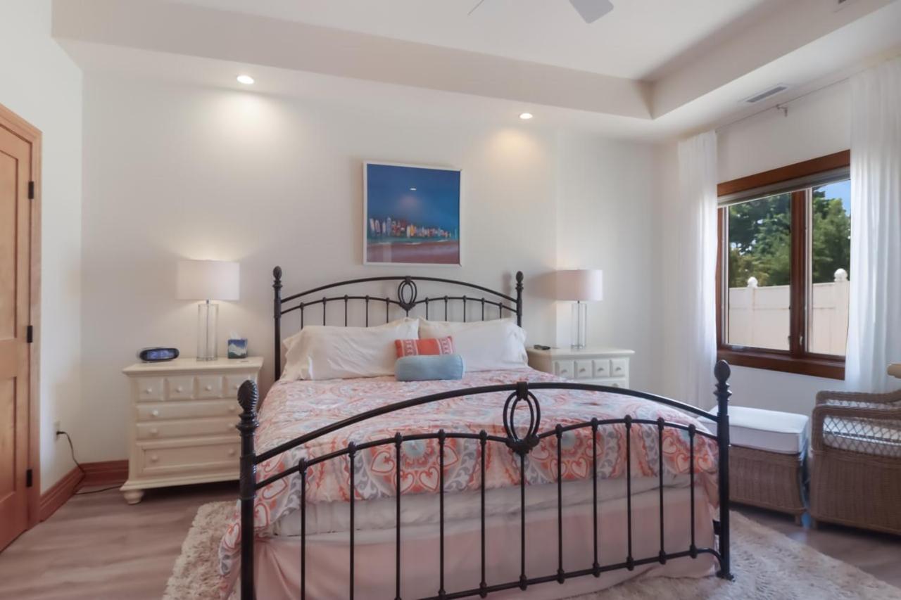טראוורס סיטי Sugar Beach Villa 1012 Luxury Waterfront Condo מראה חיצוני תמונה