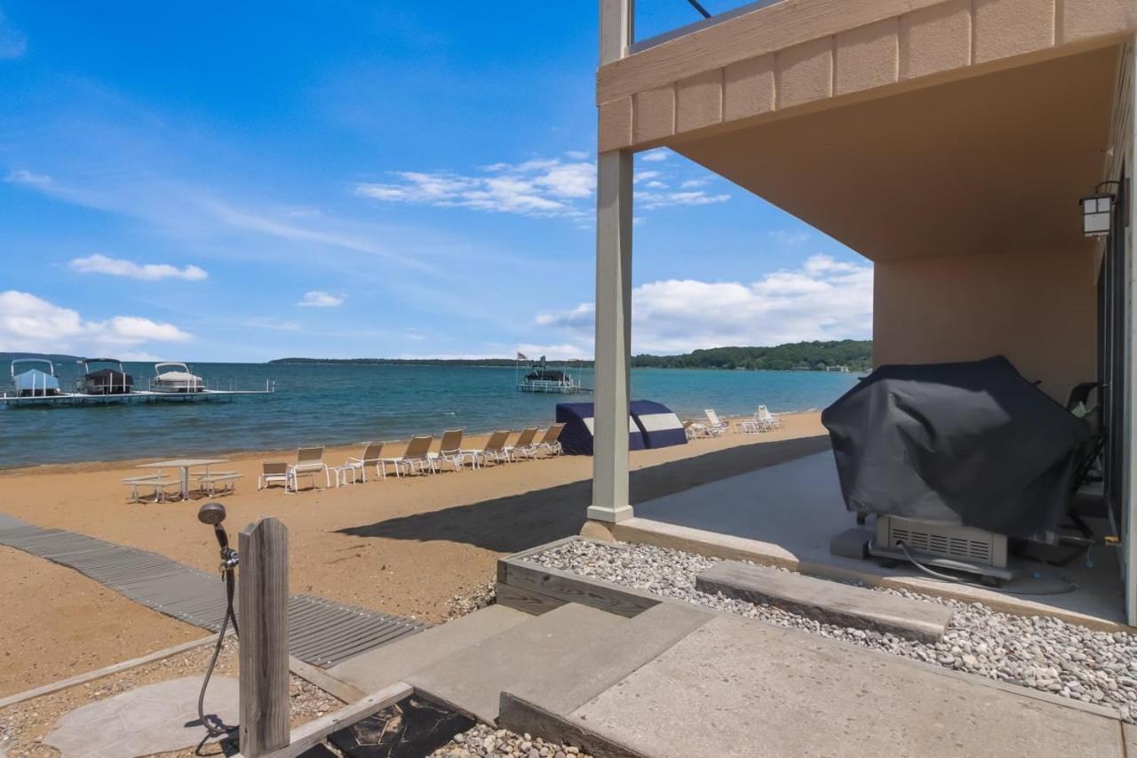 טראוורס סיטי Sugar Beach Villa 1012 Luxury Waterfront Condo מראה חיצוני תמונה